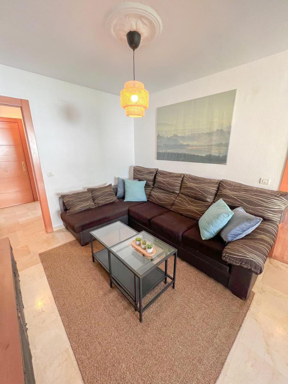 Large & Cozy Centrally Apartment Торремолинос Экстерьер фото
